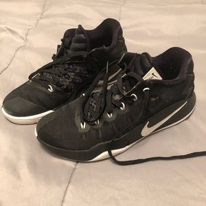 Nike Air Hyperdunk men’s basketball shoes